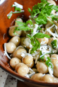 five minute chickpea salad