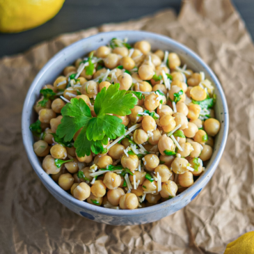 Chickpea Salad – Ready in 5 Minutes!